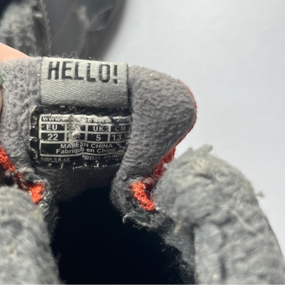 Keen Black and Orange Boots with Waterproof Material and Traction Sole. Size 6 - Picture 6 of 6